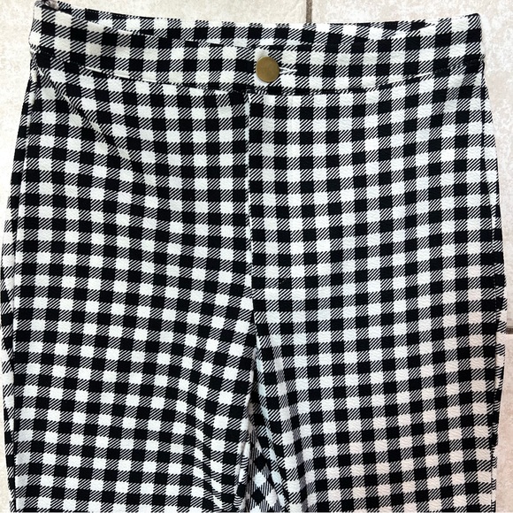 NWOT 2 Pairs SHEIN Black & White Stretchy Pull-On Pants - Picture 7 of 12